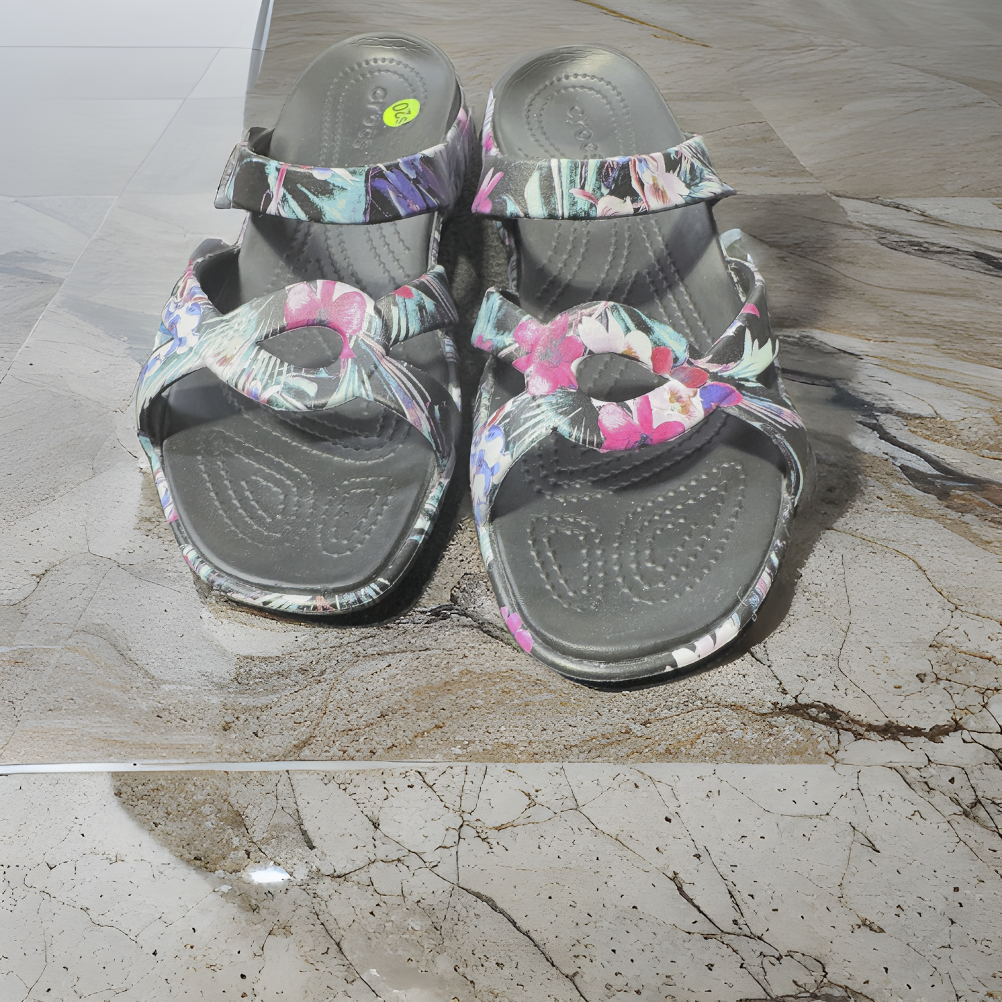 Sandals - Crocs Floral Pattern Slippers