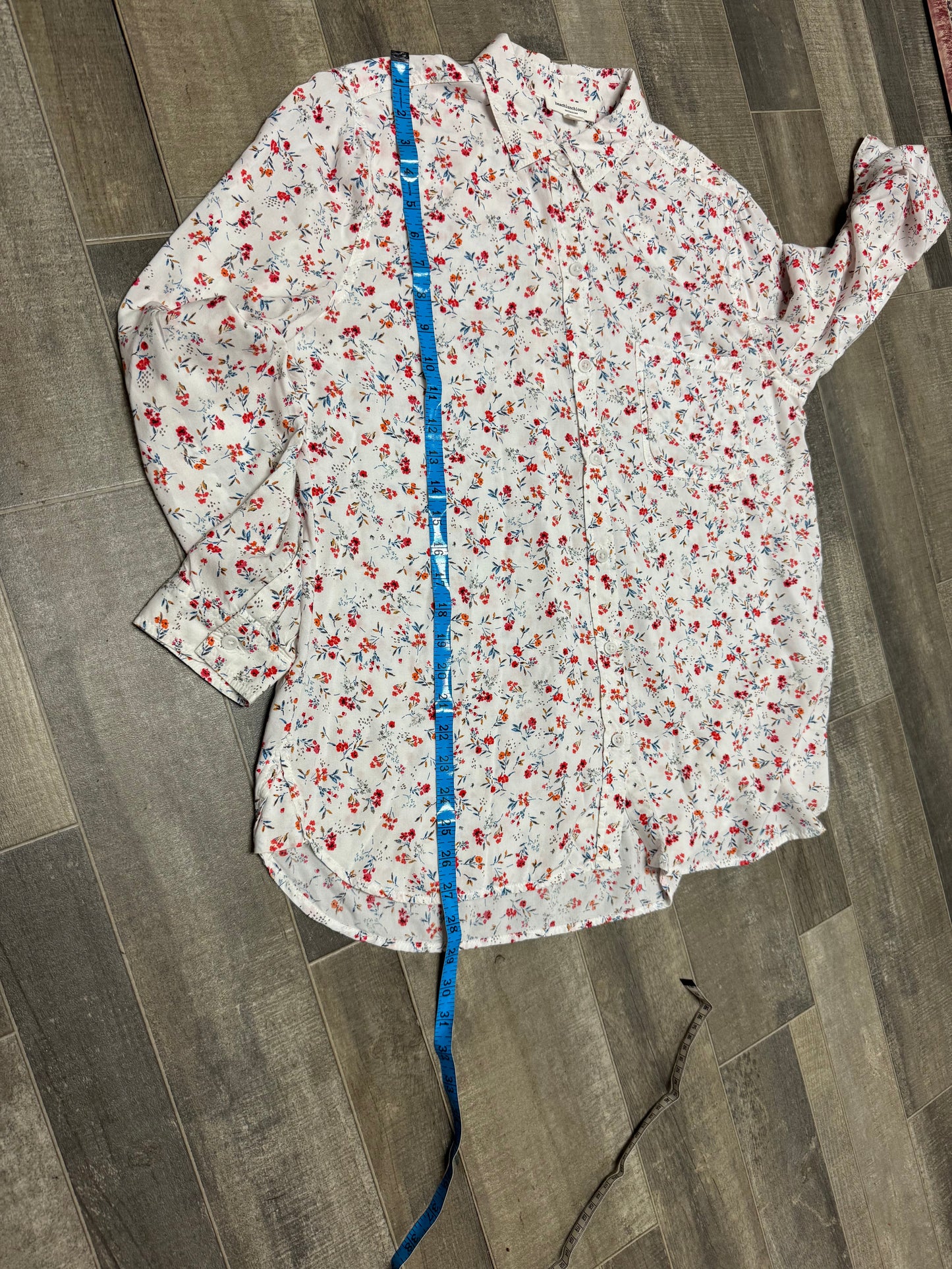 Women’s White Floral Button-Up Shirt Medium Cap Sleeve Lightweight India Boho