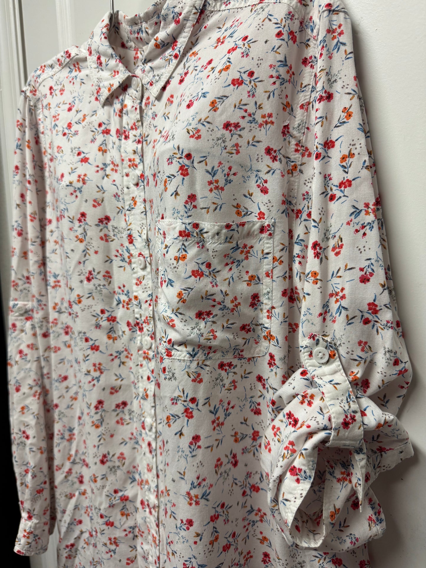 Women’s White Floral Button-Up Shirt Medium Cap Sleeve Lightweight India Boho