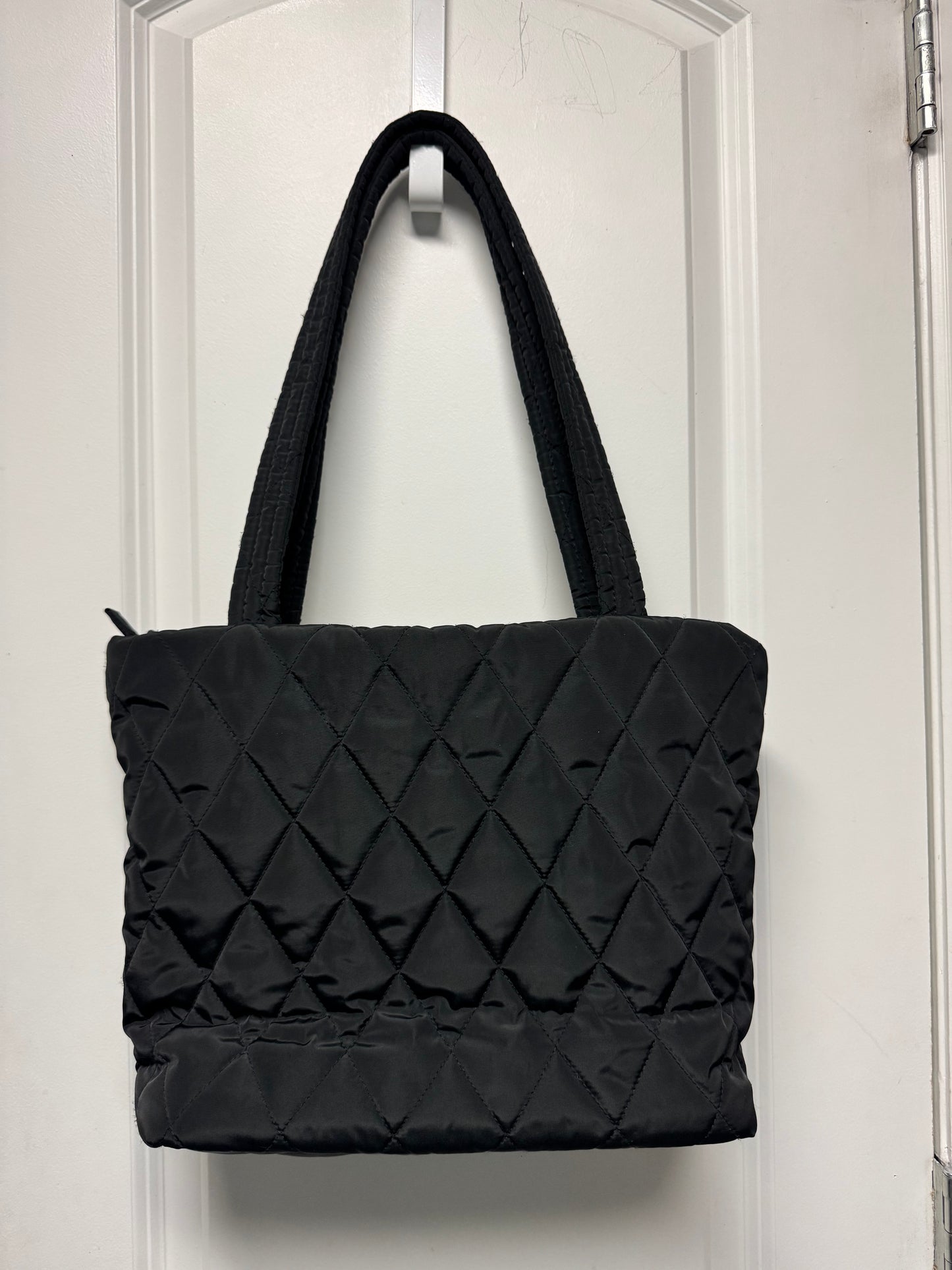 Vera Bradley Original Zip Tote Bag Moonless Night Black Quilted Nylon Medium