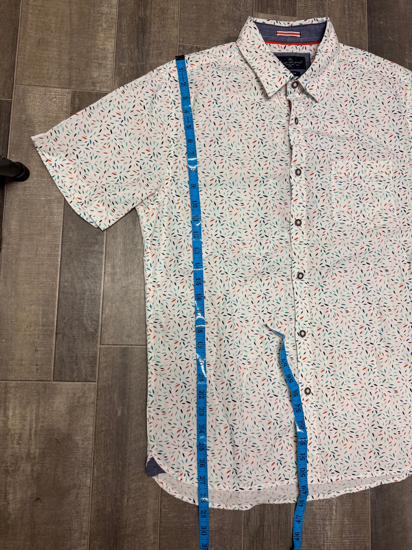 NWT Men’s Across Pond Signature Line Medium White Multicolor Print Button Shirt